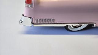 Defect (bumper loose, emblem broken) Elvis Presley`s 1955 Pink Cadillac Fleetwood Series 60 - Greenlight 1:18